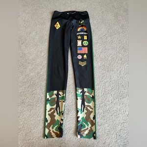 GoldSheep leggings - camo / black / “patches” size M